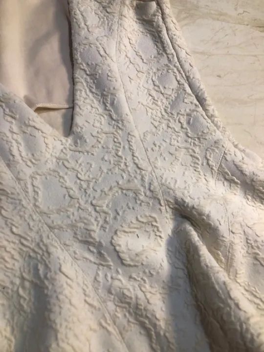 Blusa branca, costas V - Foto 3