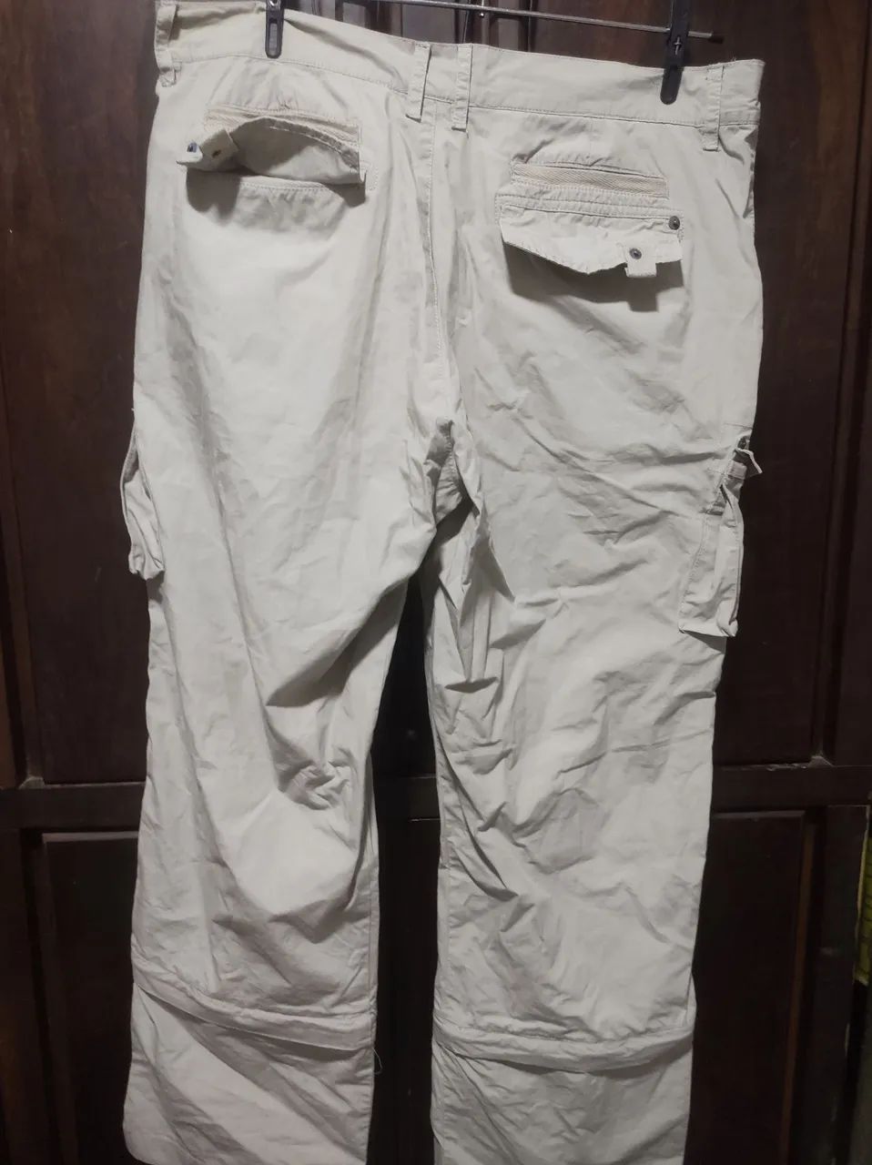 CALCA KHAKI CARGO 2 EM 1 (VIRA BERMUDÃO) TAM 44 - Foto 2