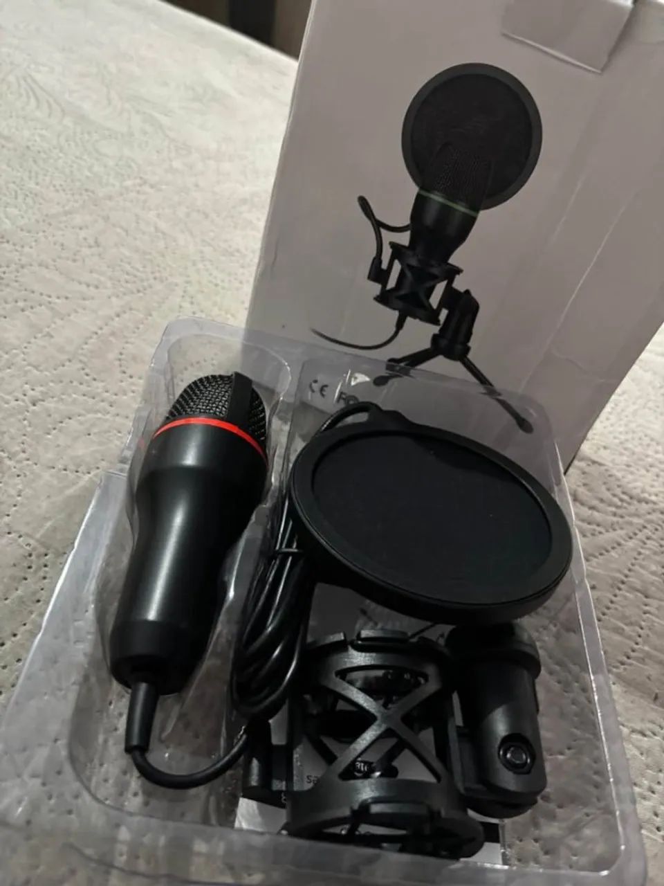 Microfone de mesa RGB com cancelamento de ruído - Foto 3