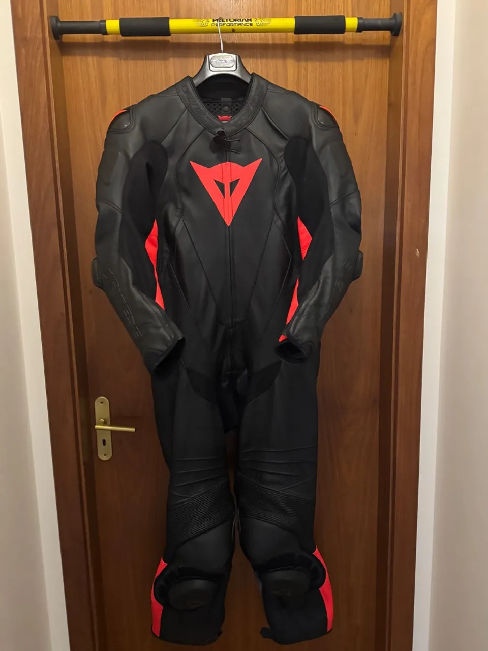 Macacão de Couro Dainese - Equipamento de Proteção
