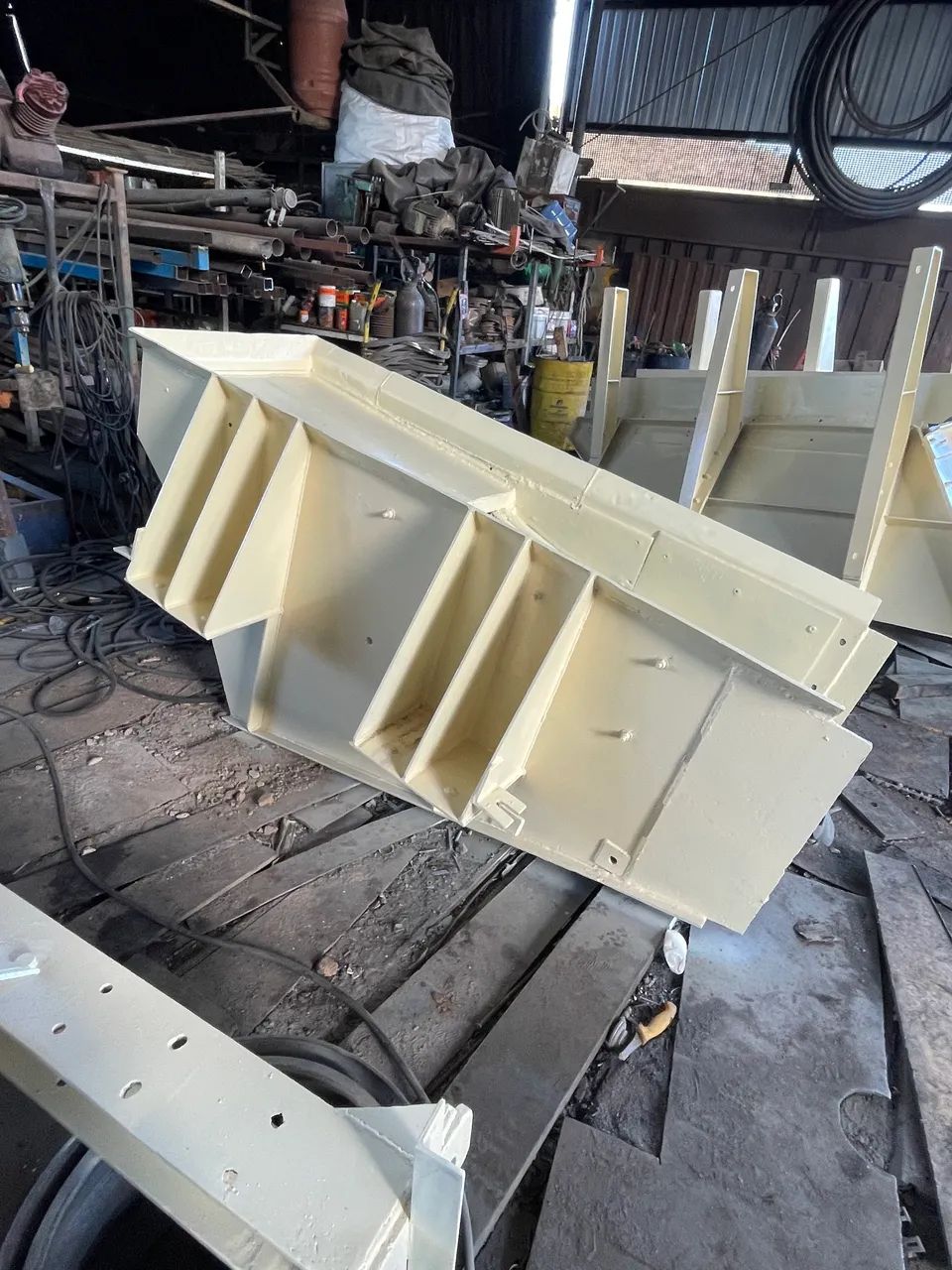 Alimentador vibratório METSO 2400x700  - Foto 3