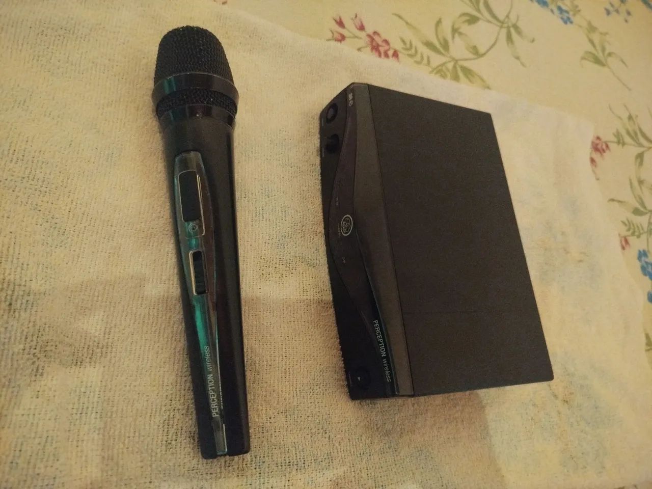 Microfone AKG PW 45 vocal Set Dinâmico cardioide cor preto  - Foto 3