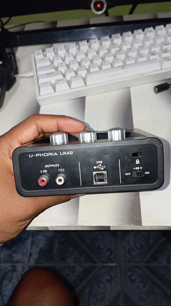 Interface de Áudio U-Phoria UM2