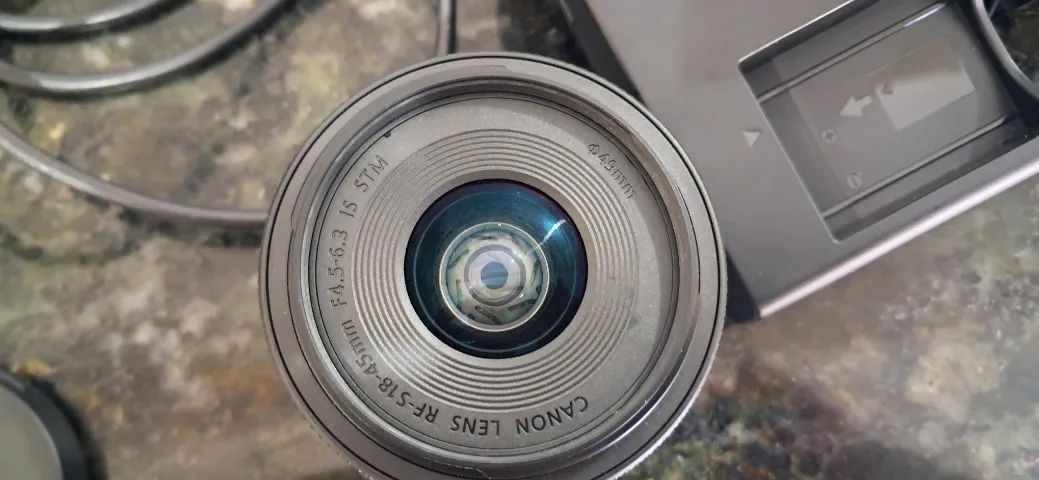 Kit completo Canon R10 na garantia + bateria extra + adaptador de lente EF/RF + case novo - Foto 2