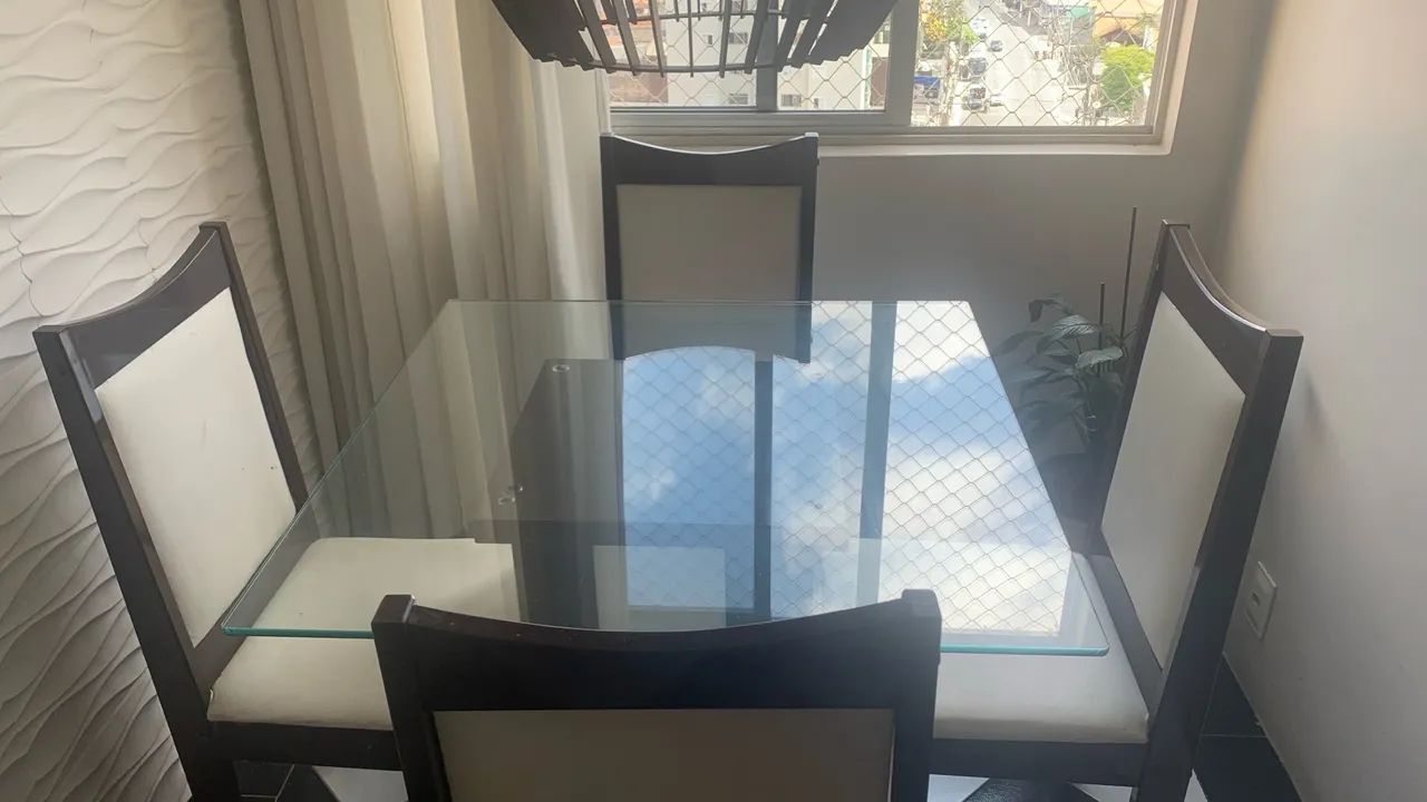 Mesa de Jantar de Vidro e Madeira - Foto 6