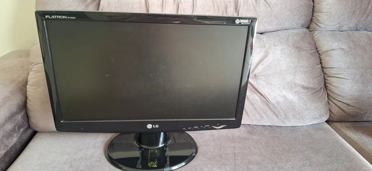 Computador + monitor 