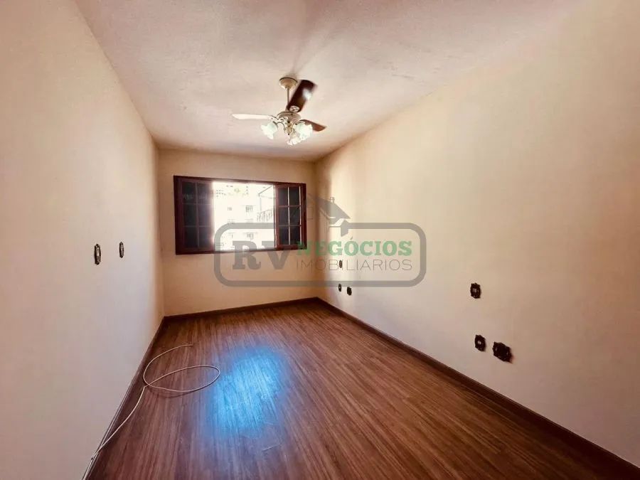 CA77Imóvel para venda tem 235 metros quadrados com 4 quartos em Granbery - Juiz de Fora - 