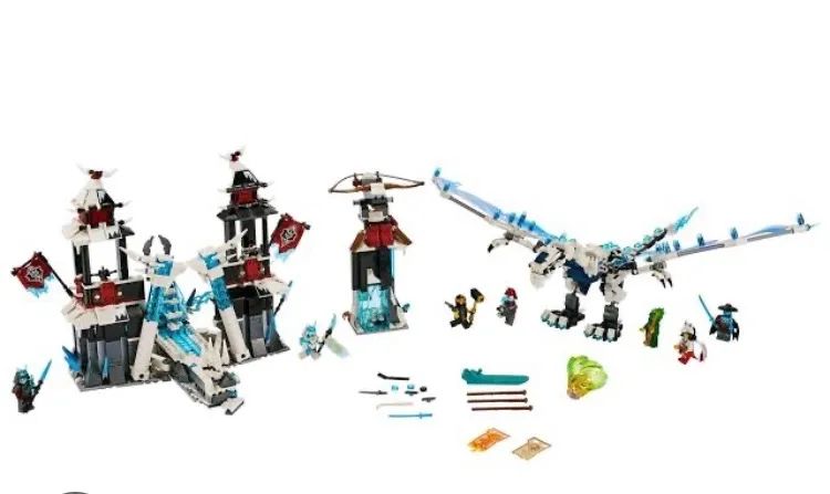 Lego Ninjago 70678 - Castle of the Forsaken Emperor - Hobbies e