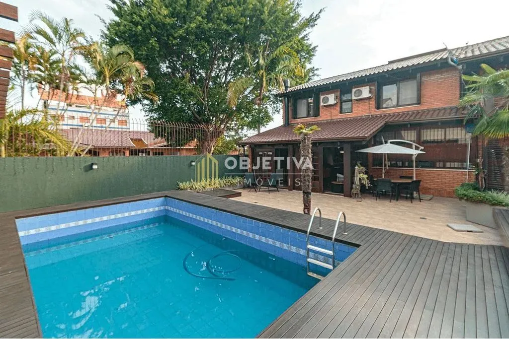 Casa à venda 3 Quartos 1 Suite 3 Vagas 330M² Jardim Itu Porto Alegre - RS