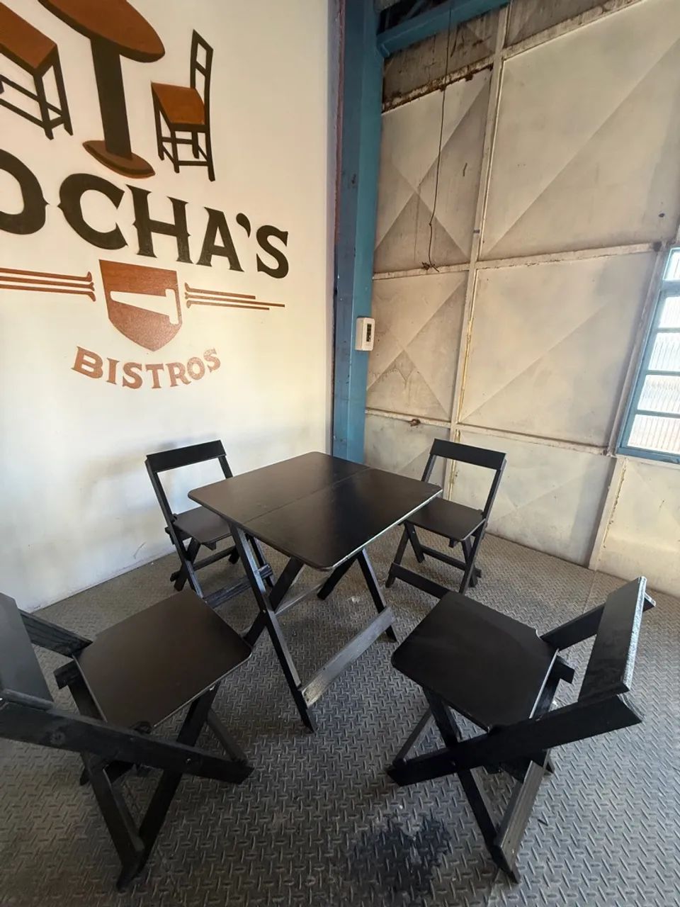 Kit mesa baixa com 4 cadeiras para bares e restaurantes  - Foto 3