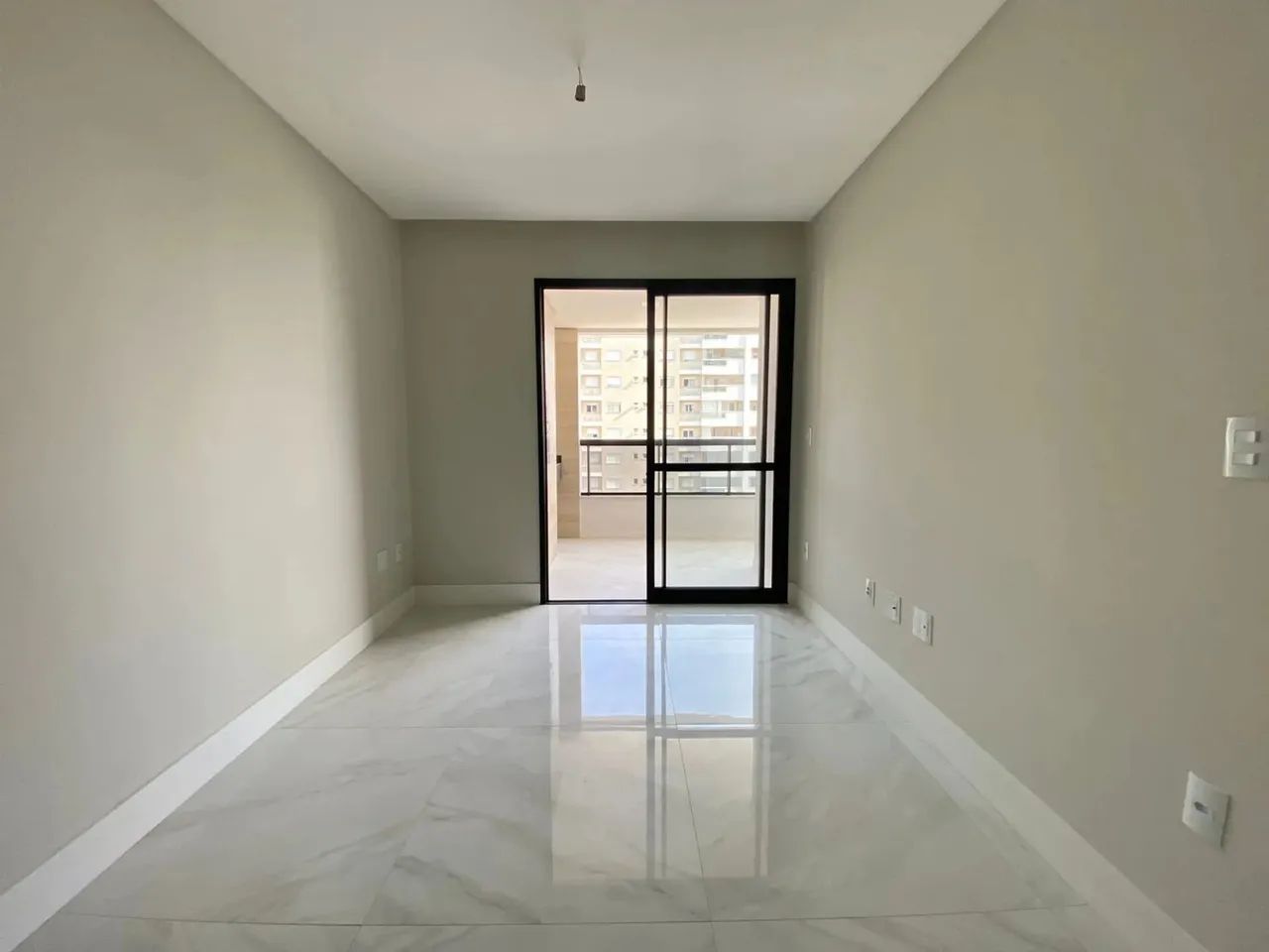Apartamento Moderno com 2 Suítes em Campinas, São José, SC. - Foto 3