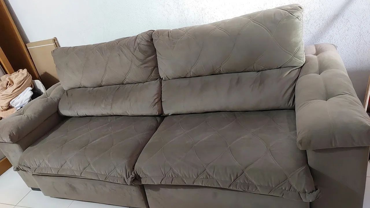 4-Seat Sofa64728972035457122