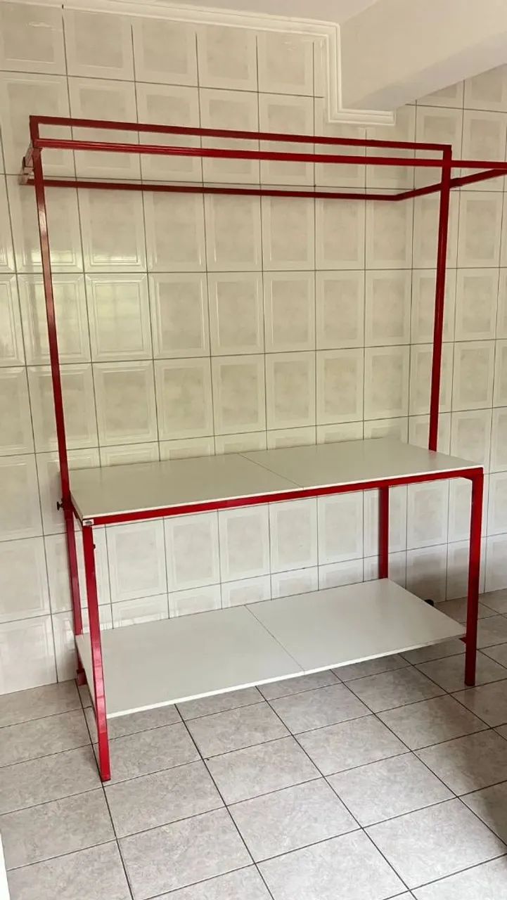 Barraca de Feira Desmontável em Metalon e MDF - Prática, Moderna e Funcional