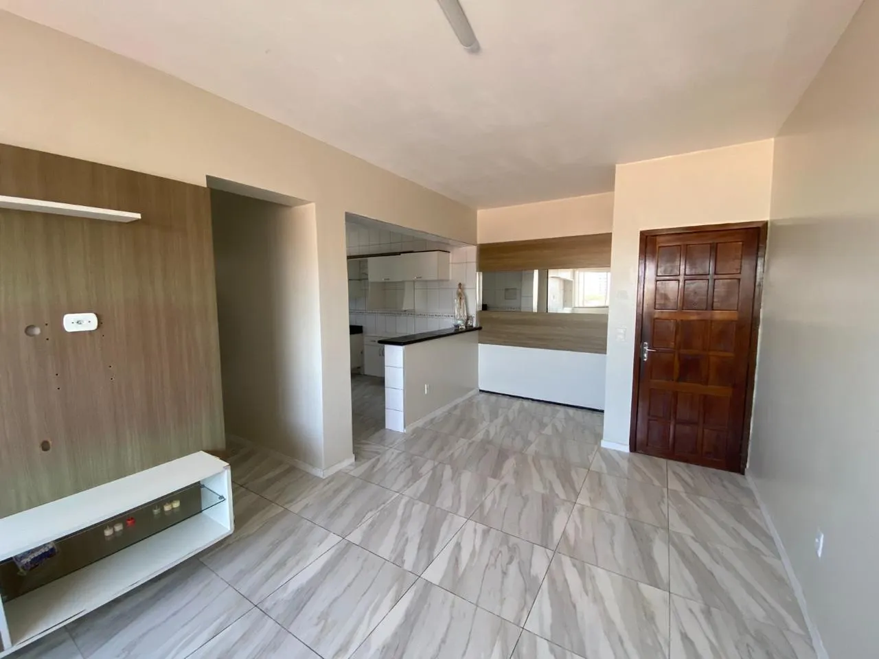 Apartamento 74m2, 2 quartos ( 1 suíte), 1 vaga, elevador. Centro