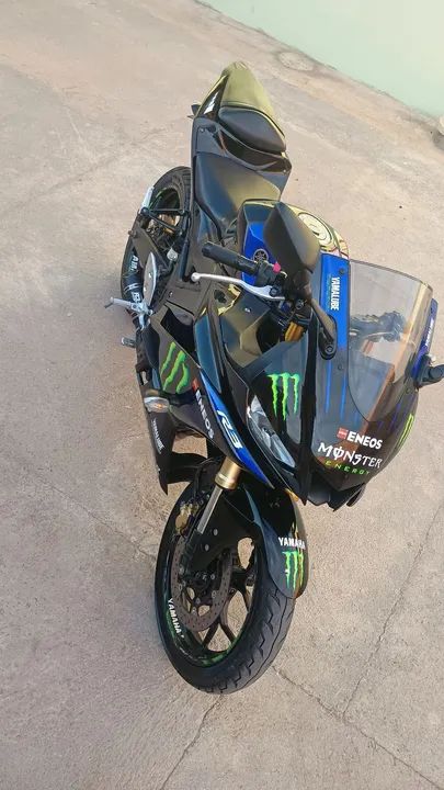 Yamaha YZF R3 Monster 2021 - Troca por carro. - Foto 4