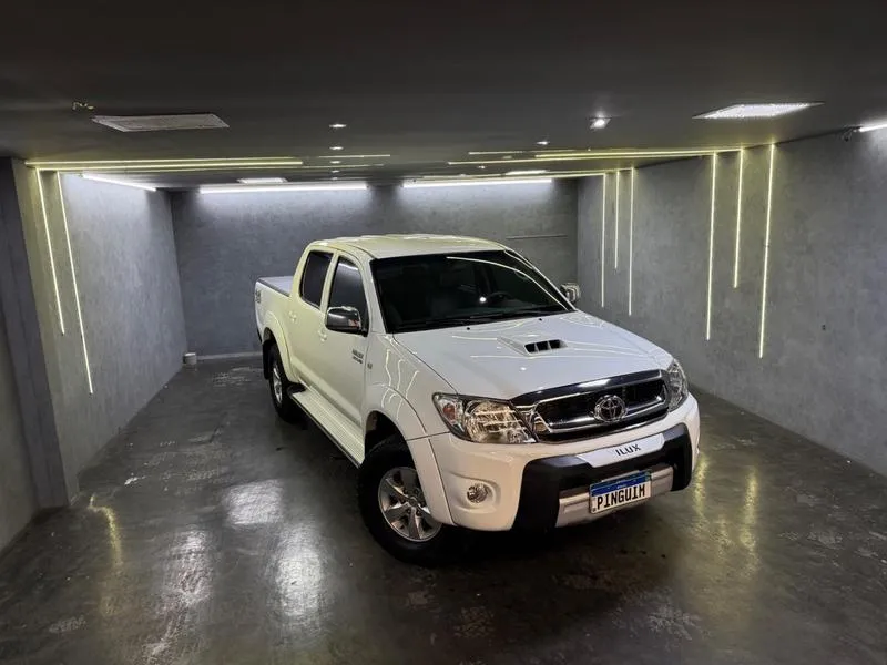 TOYOTA HILUX 2.8 SRV 4X4 CD 16V 2011