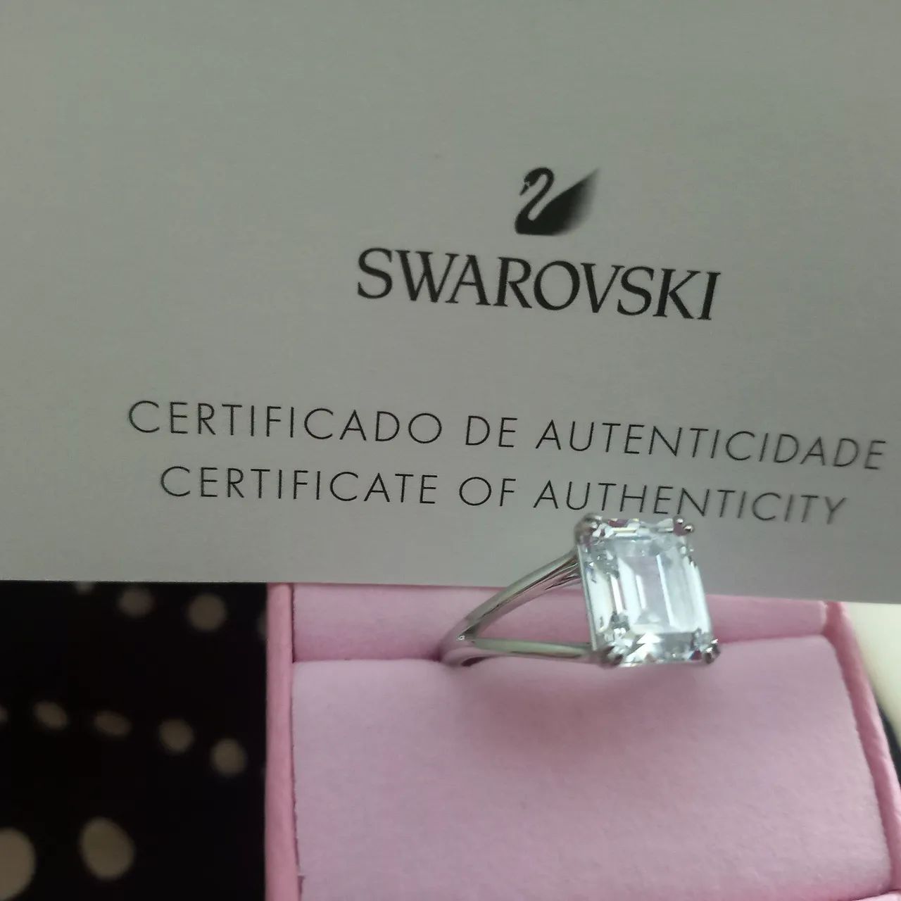 Anel STILLA ORIGINAL Swarovski Retangular com caixa.