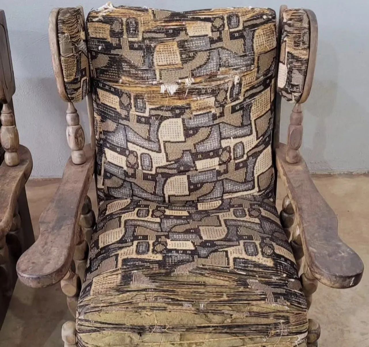 Reforma de poltrona no tecido factor marrom - Foto 4