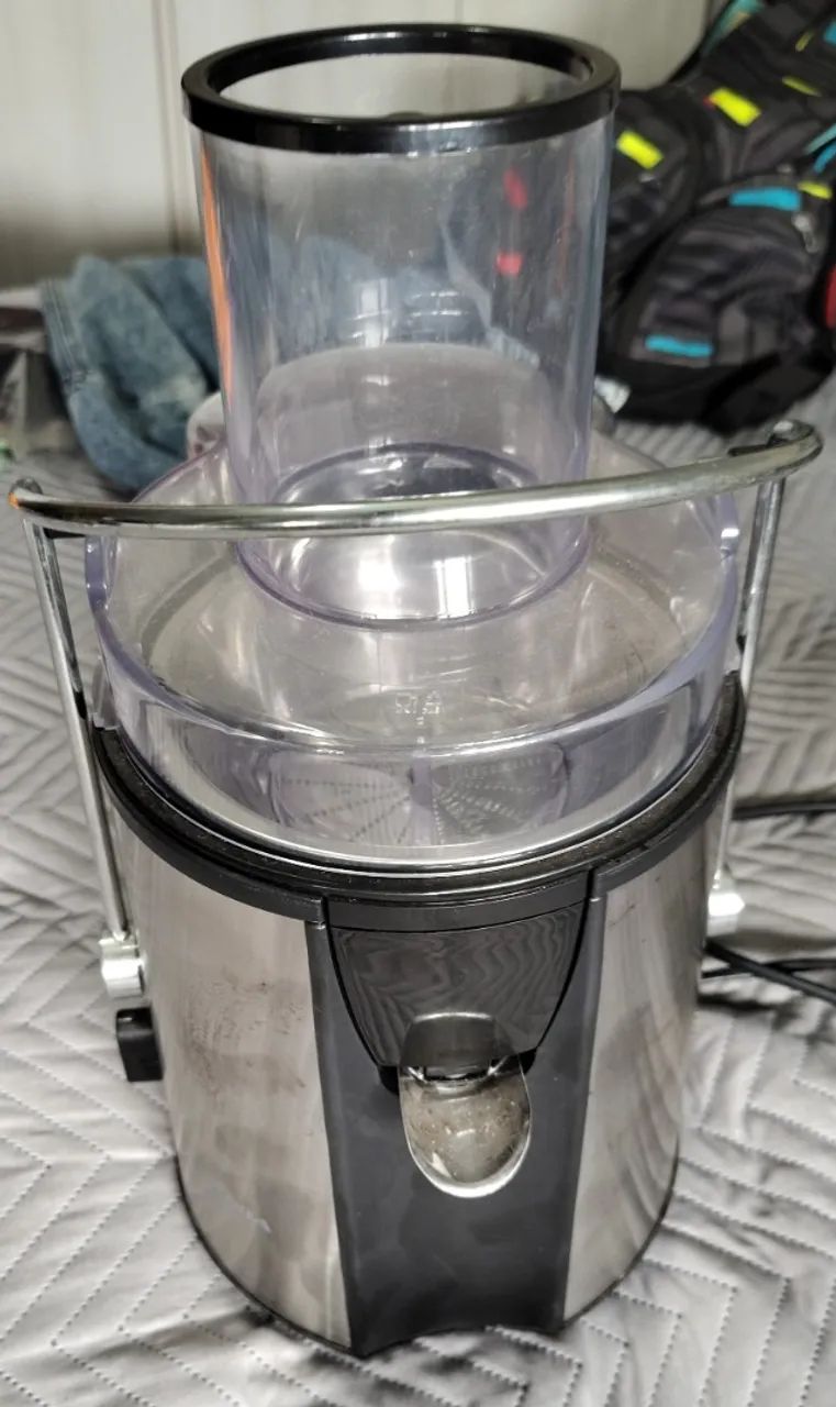 Centrífuga de frutas Mondial 110V para vender logo