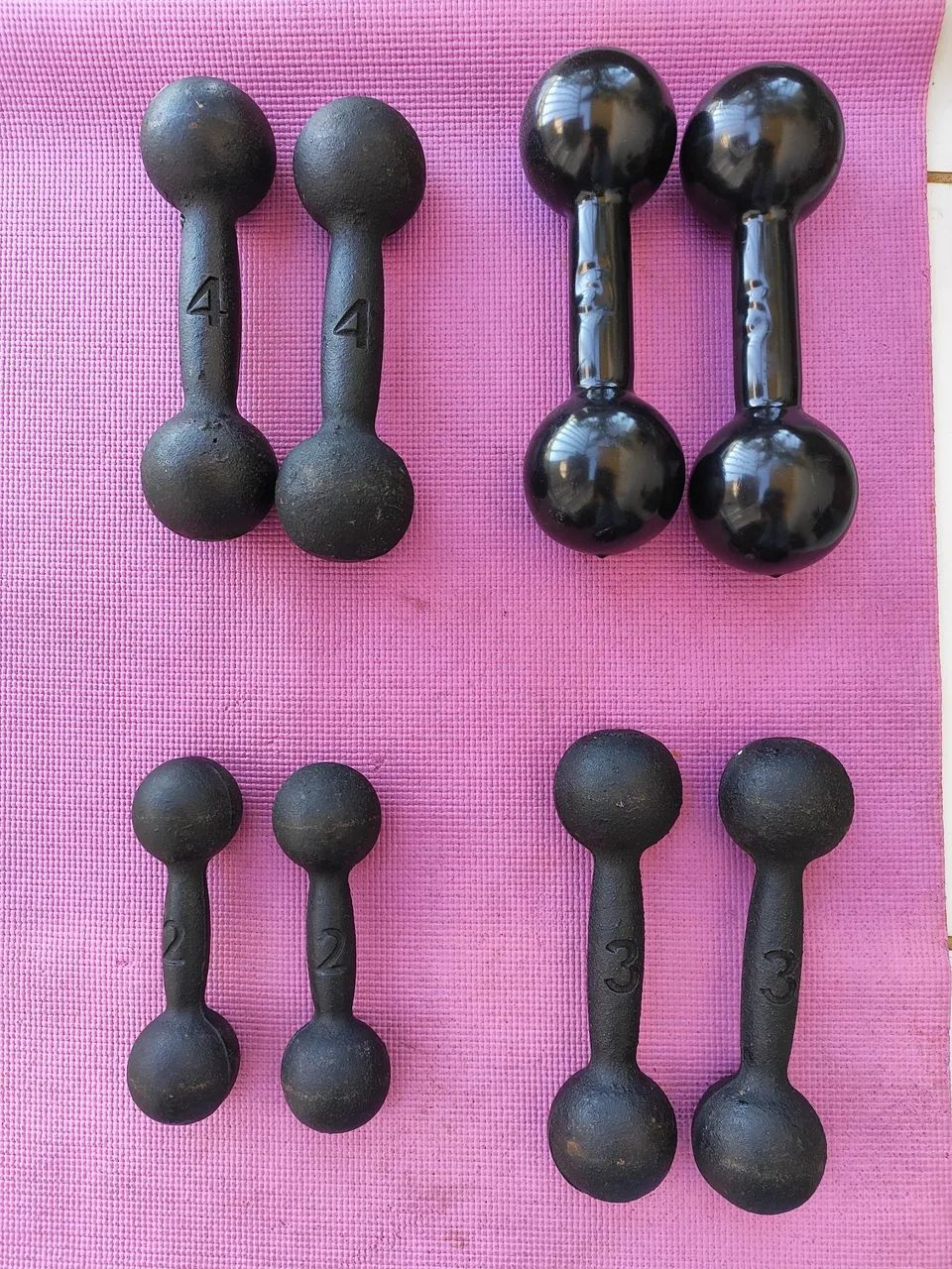 Halteres de Ferro fundido - 2kg, 3kg e 4kg + Halter de 5 kg revestido