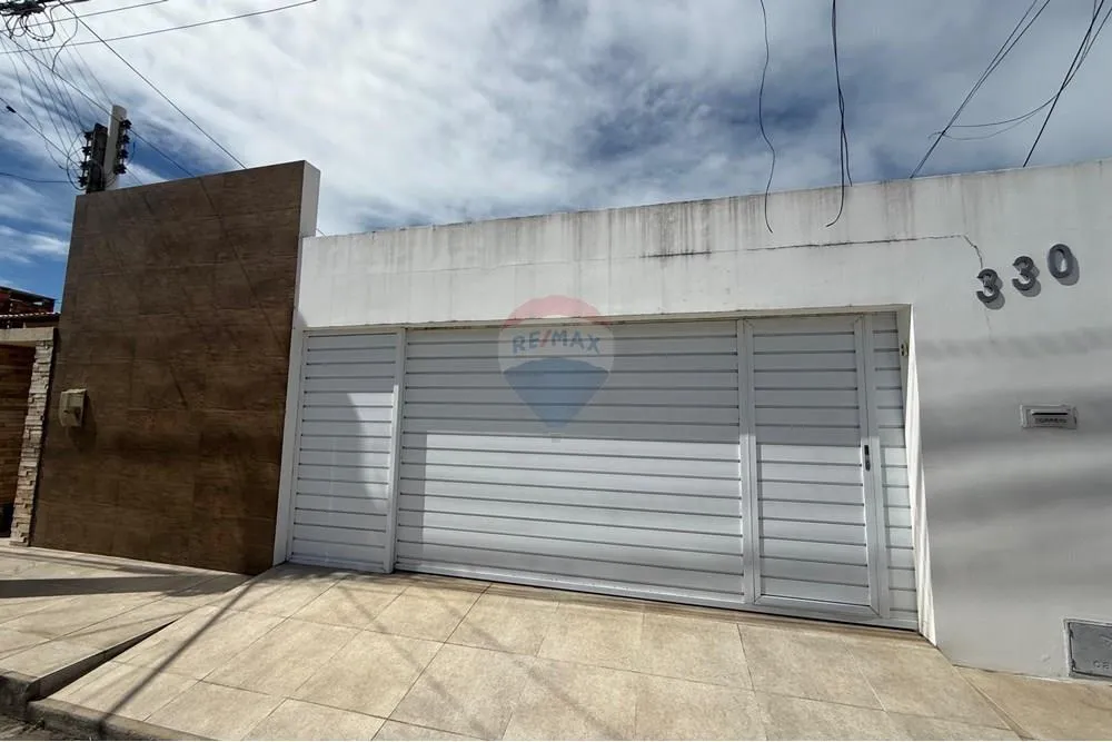 Casa a venda poço (conjunto pajuçara) com 4 quartos