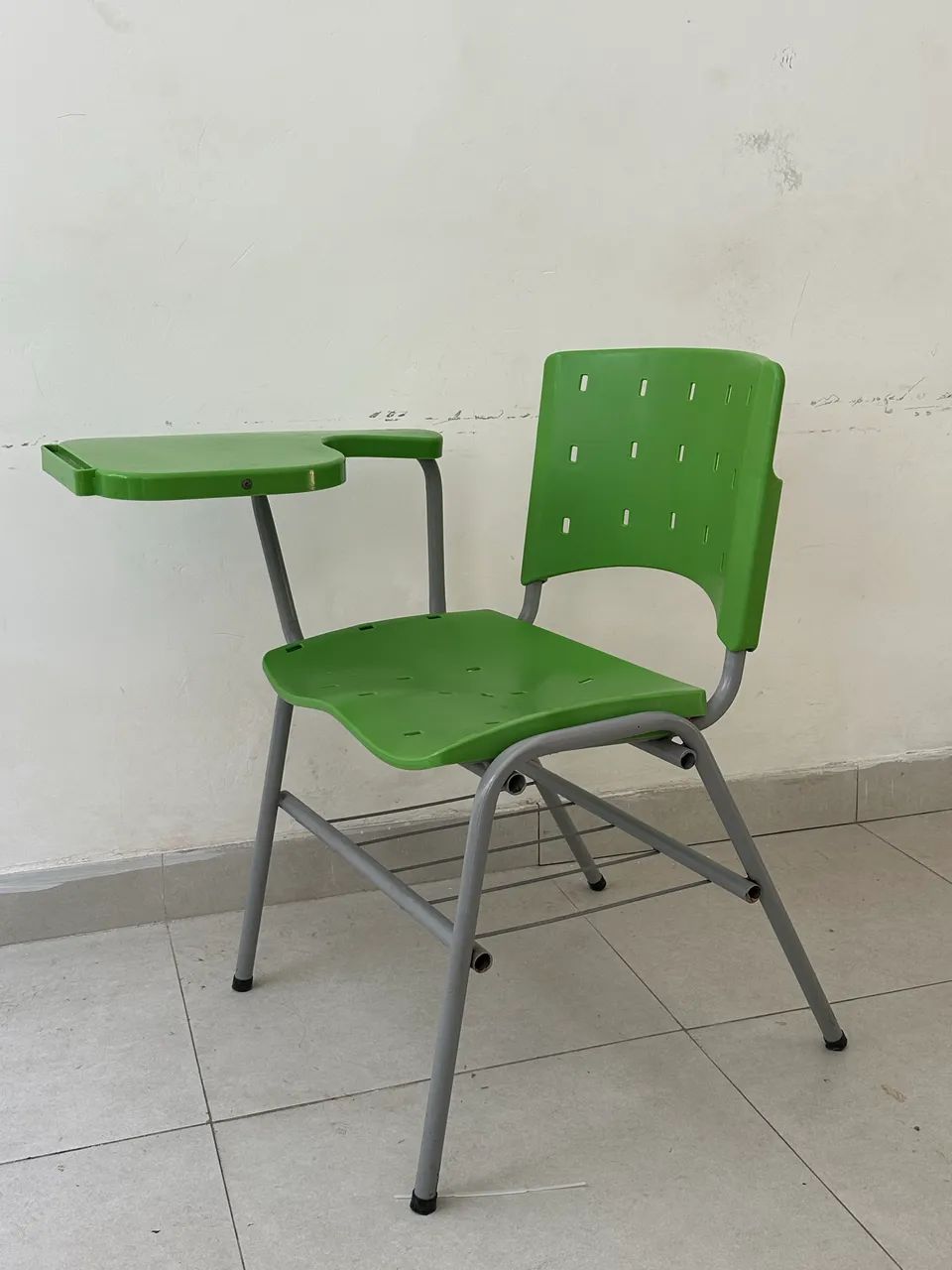 Cadeira Universitária - Foto 6