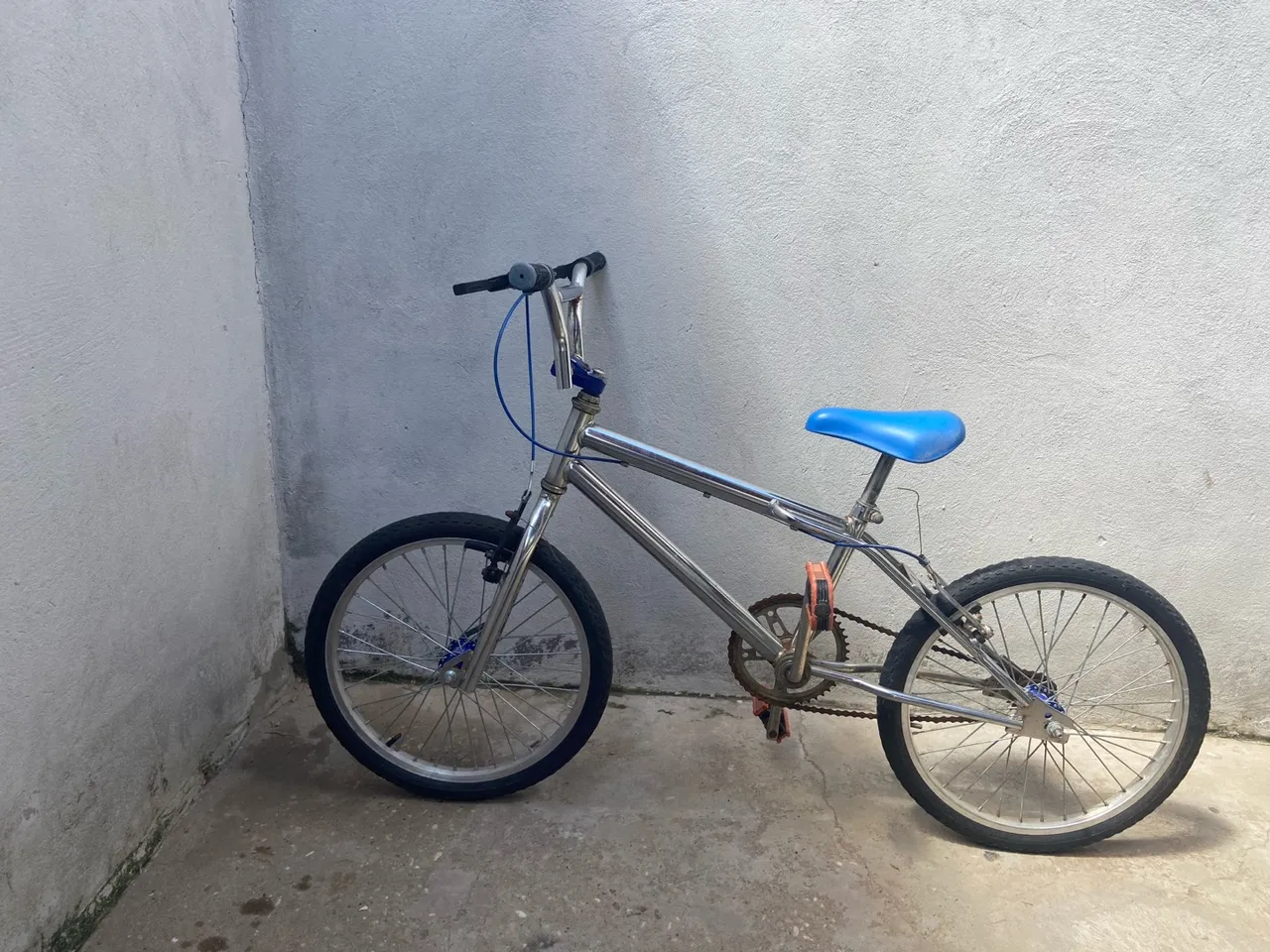 Bicicleta BMX Freestyle cromada