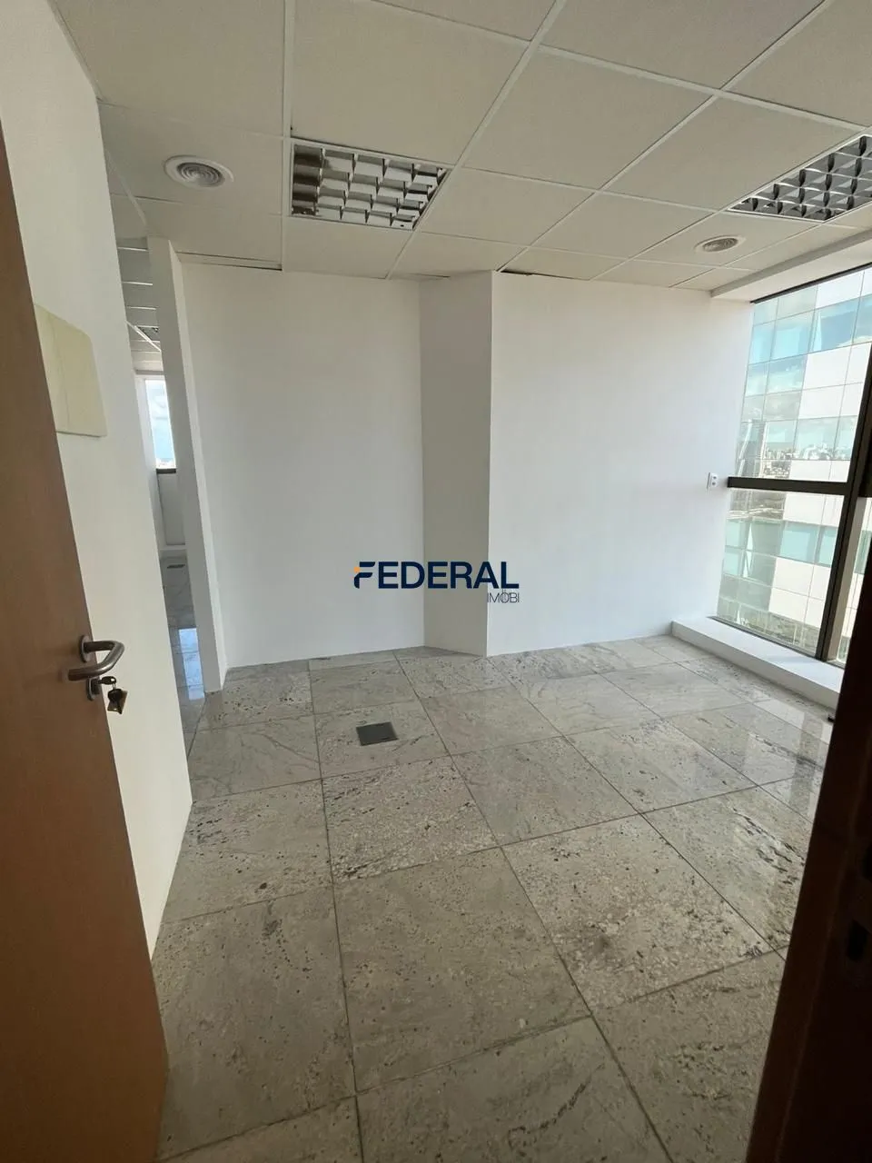 Sala comercial para venda com 37 metros quadrados no bairro Pina, Recife - PE.