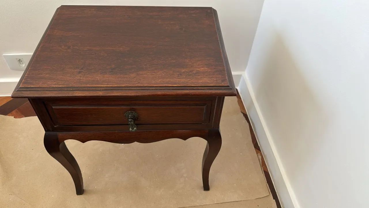 Mesa de Cabeceira estilo vintage em Madeira maciça - Foto 5
