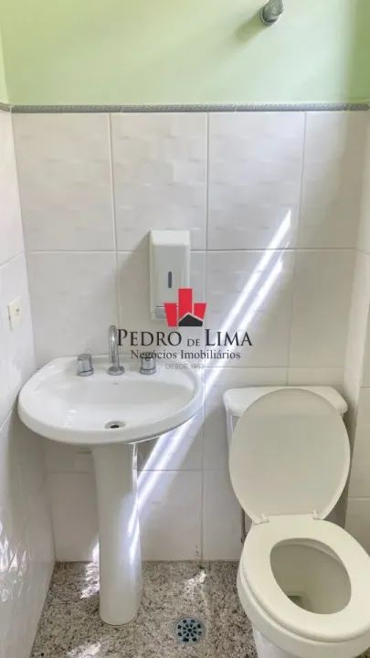 Prédio Comercial com 10 salas, 7 vagas, 488m² - Foto 2