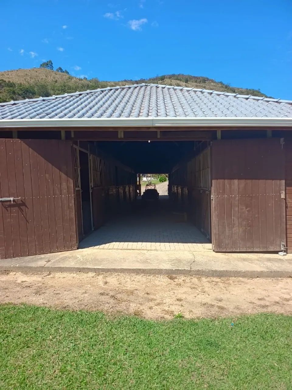 Estrebaria com 12 Cocheiras - Foto 2