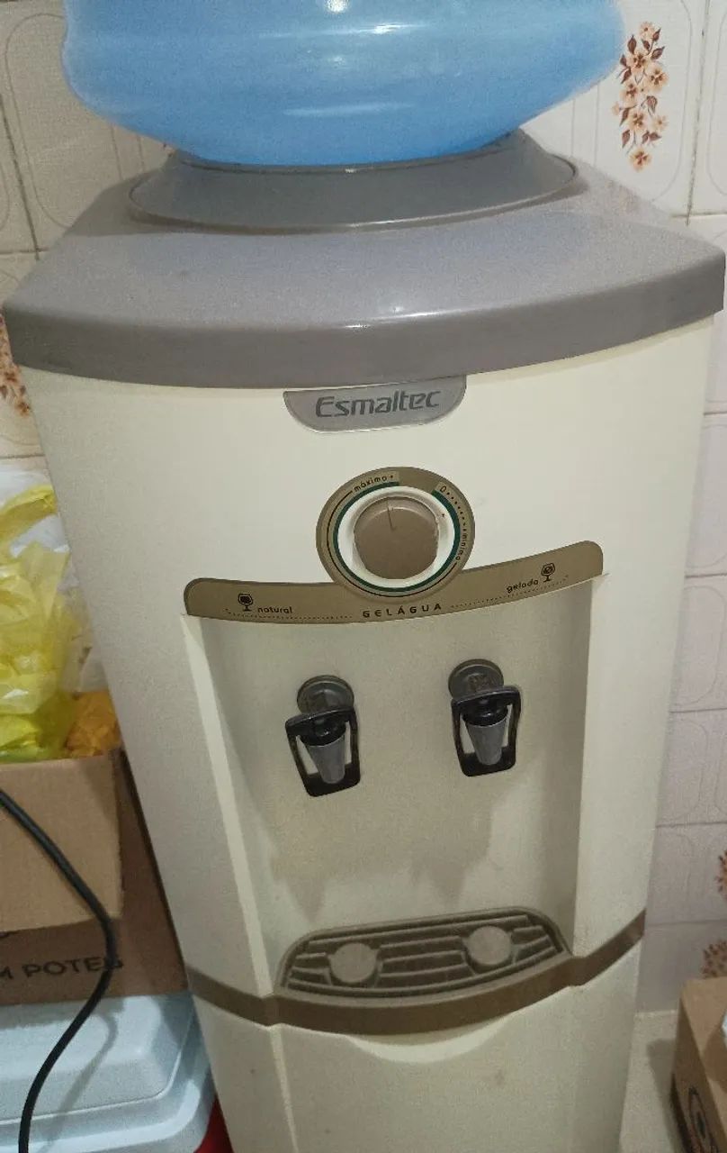 Bebedouro de água Esmaltec