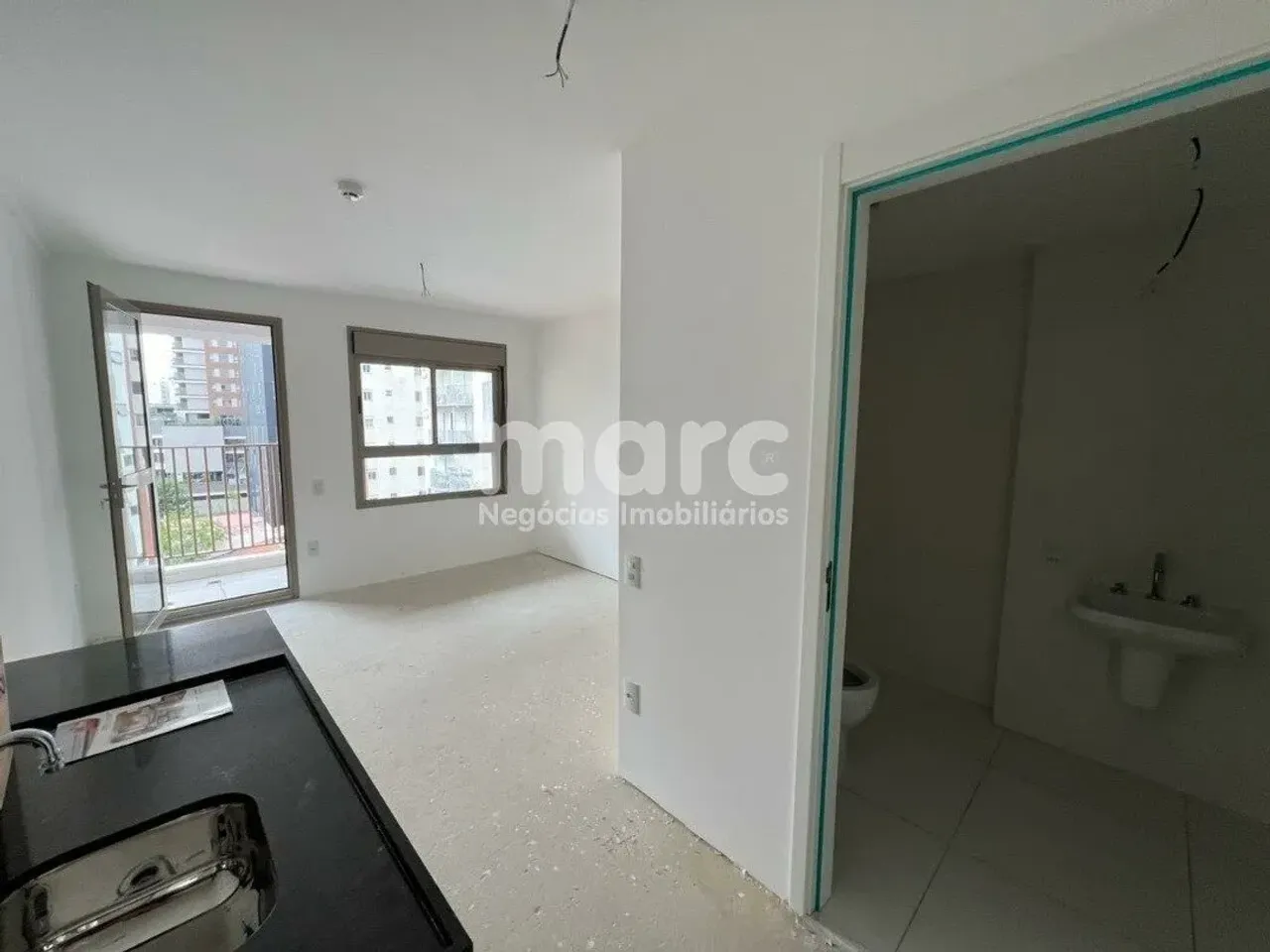 Studio na Vila Madalena, excelente localização, a apenas 300m do metrô.