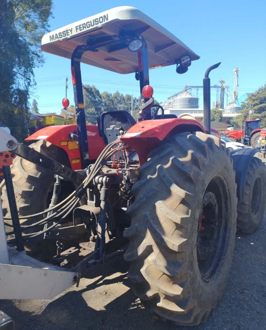 Trator Massey Ferguson - MF 4409. Fabricação 2023 - Foto 5