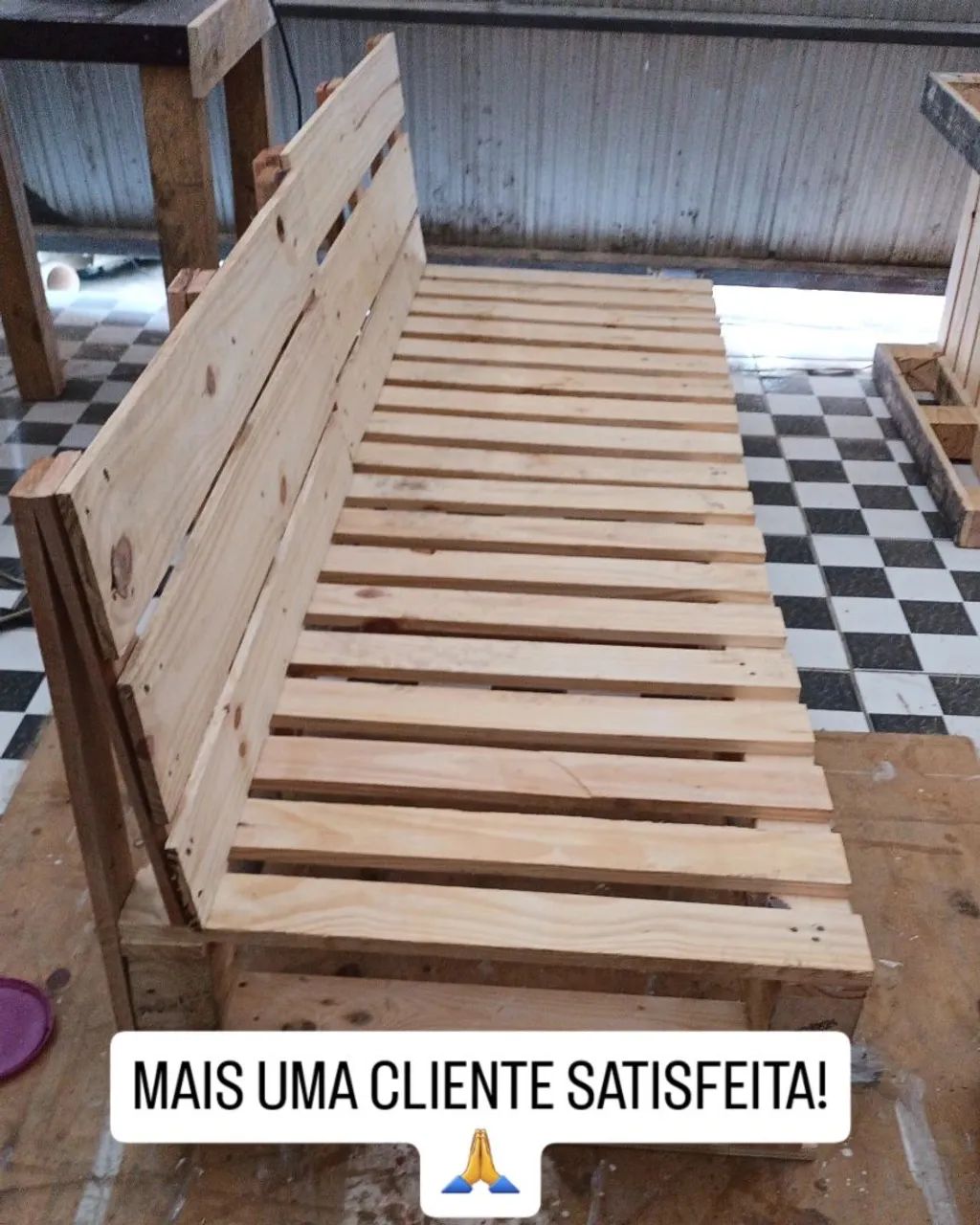 Sofá de Pallet - Novo