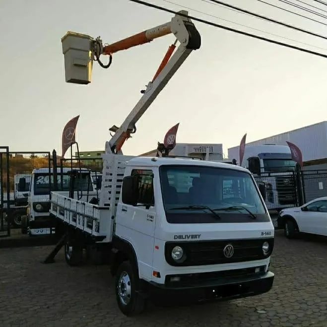 Vw 5.140 cesto aéreo ano 2012