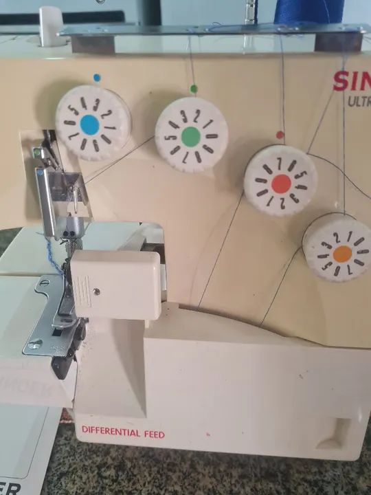 Máquina de Overlock Singer U344B - Foto 3