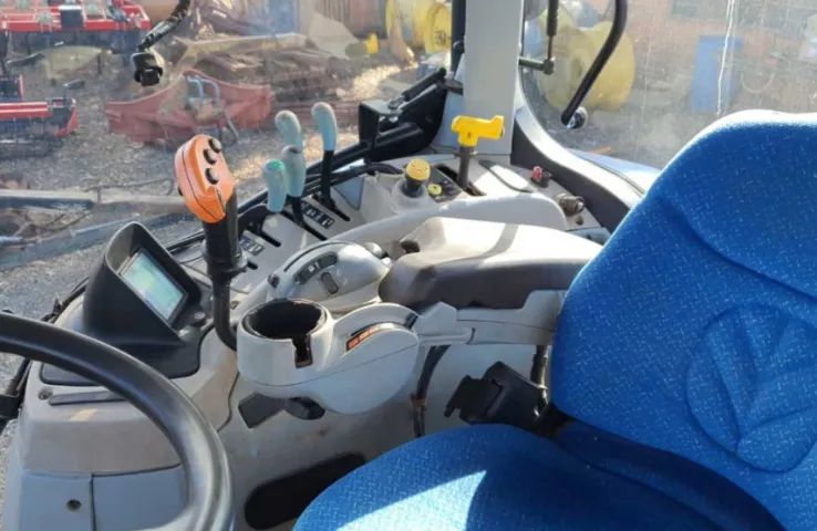 Trator  NEW Holland  2017