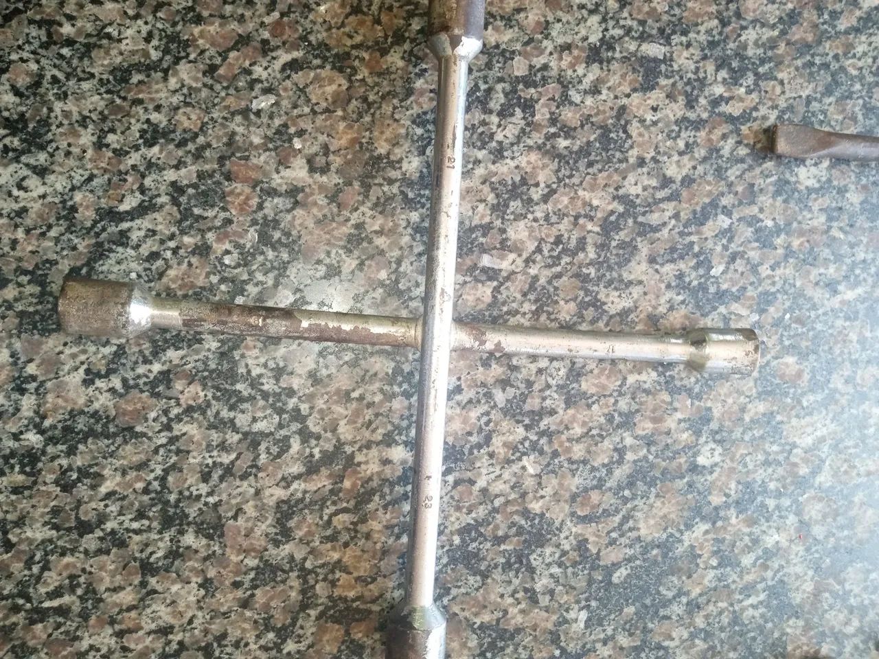 Chave para rodas de carro  - Foto 3