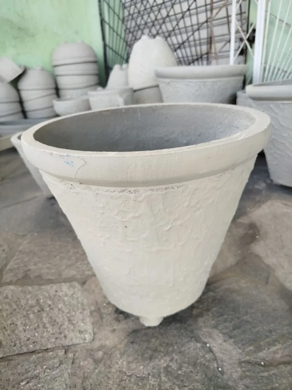 Vaso de planta decorativo em cimento