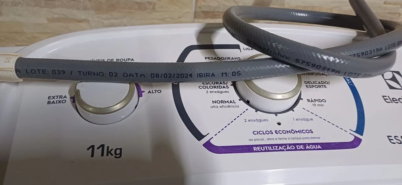 Máquina de lavar Electrolux 11kg  110v - Foto 2