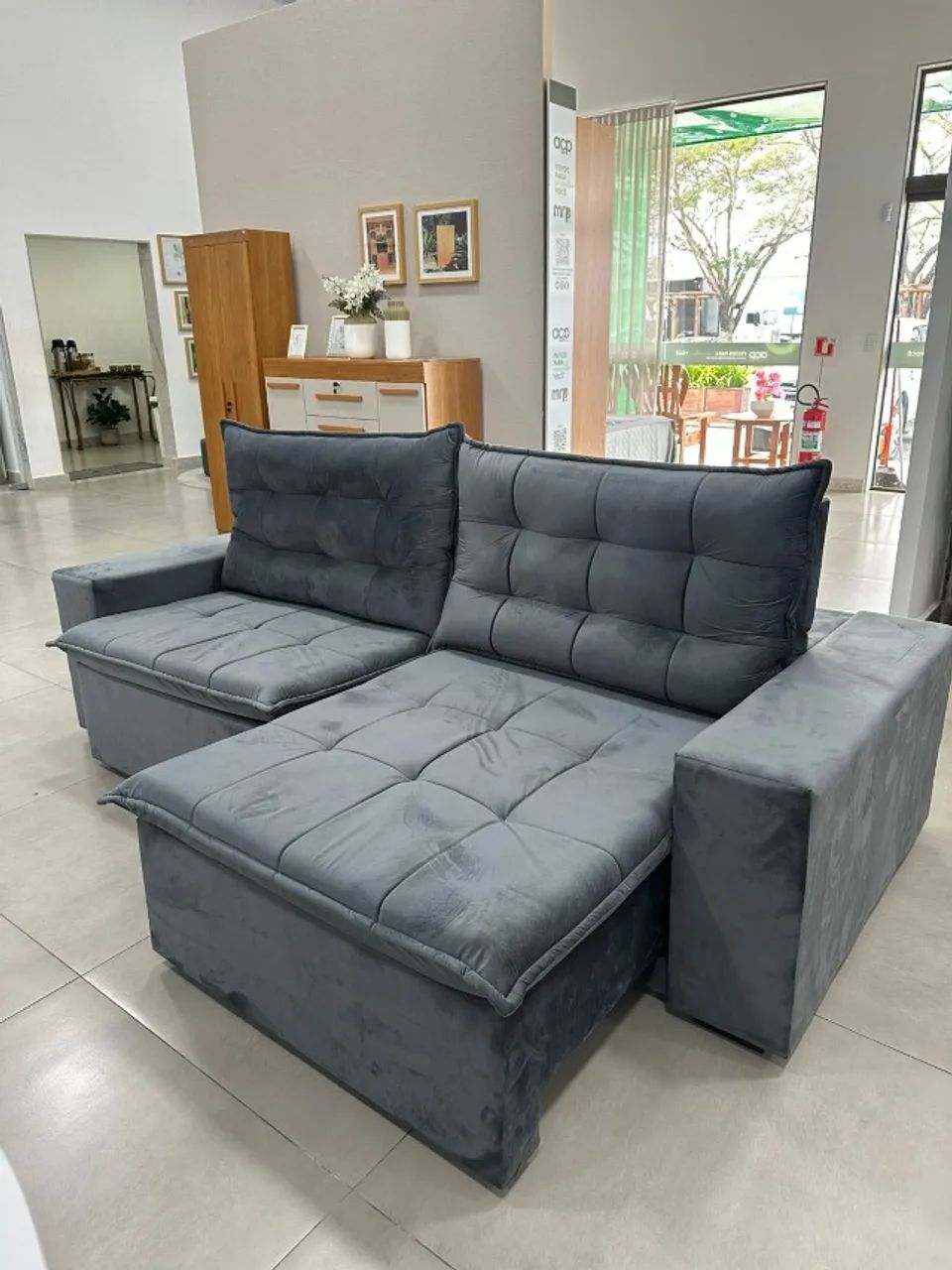 Sofá retrátil e reclinável Lolenzo - Foto 3