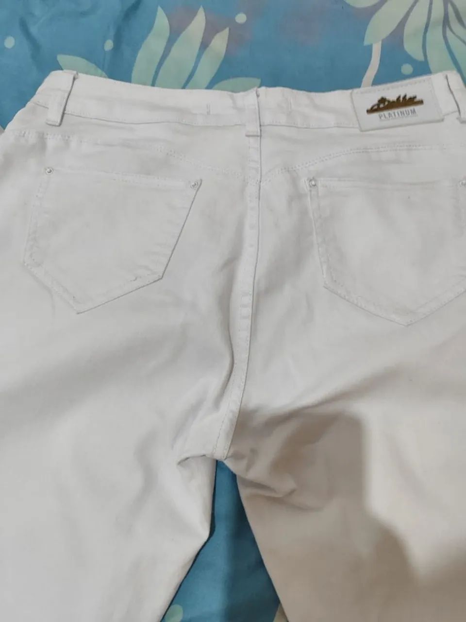 Calça jeans branca fa moda linda  e elegante  - Foto 2