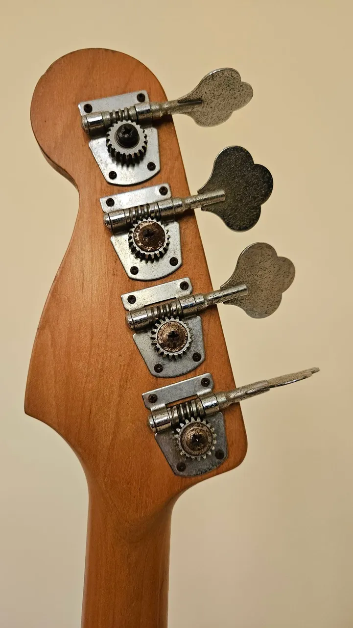 fender squier jazz bass