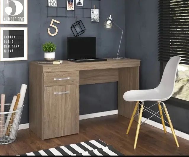 Mesa de estudos , entrega e montagem grátis ! 