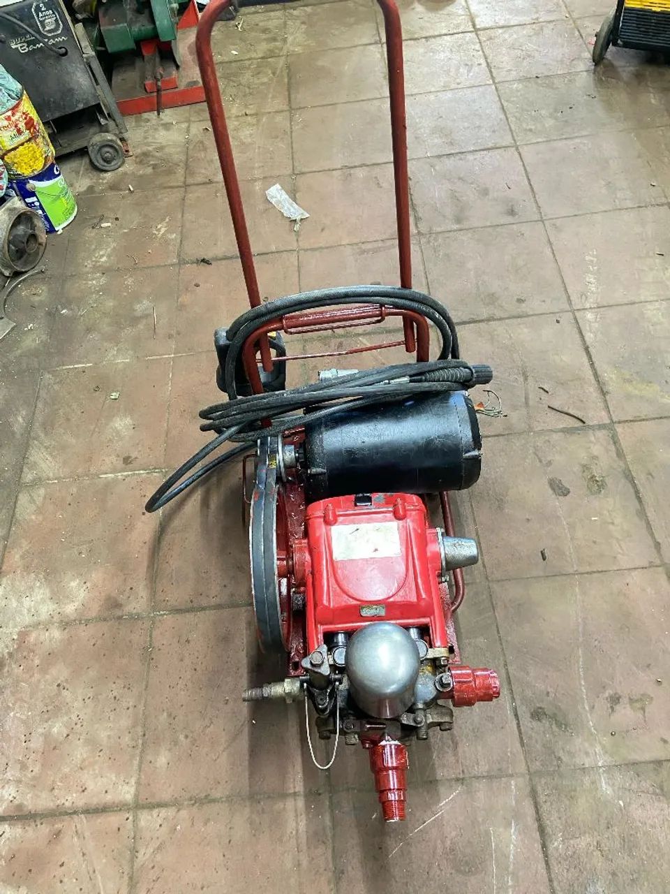 Lavadora de Alta Pressão - Ideal para Limpeza - Foto 2