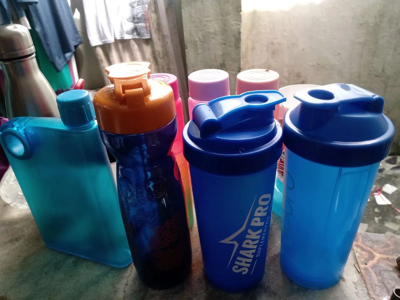 R$40 Garrafinhas e coqueteleiras  - Foto 2