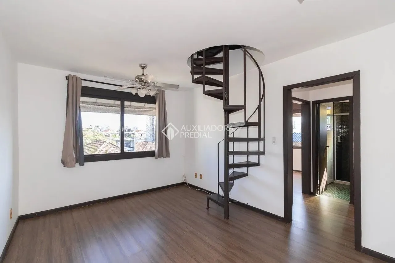 Imóvel para aluguel possui 123 metros quadrados com 3 quartos em Partenon - Porto Alegre -