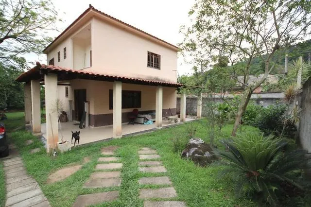 Mini sítio no Equitativa 4 quartos e linda piscina