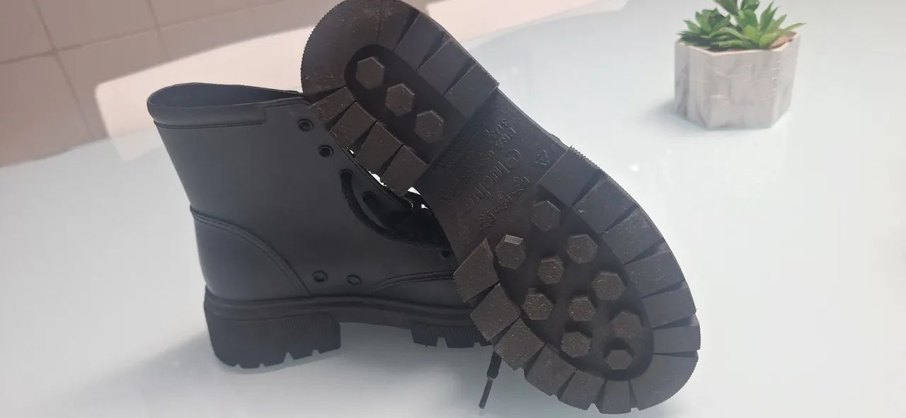 Botas infantis pretas estilosas - Foto 2